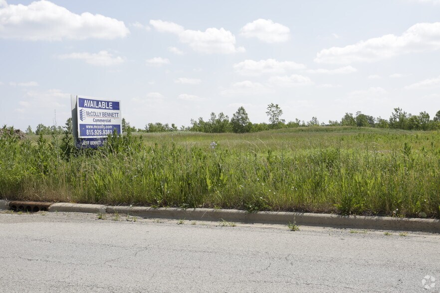 Central Ave, Monee, IL 60449