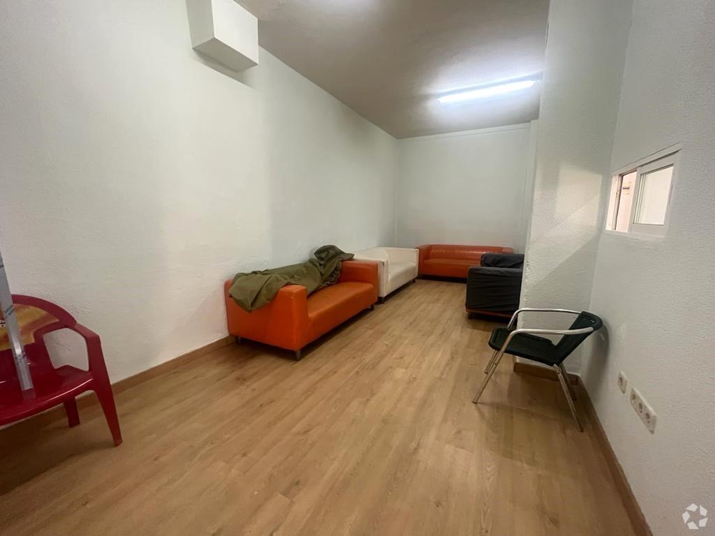 San Fernando De Henares, MAD 28830 - Unit Puerta A, Esc. 1 -  - Interior Photo - Image 1 of 6