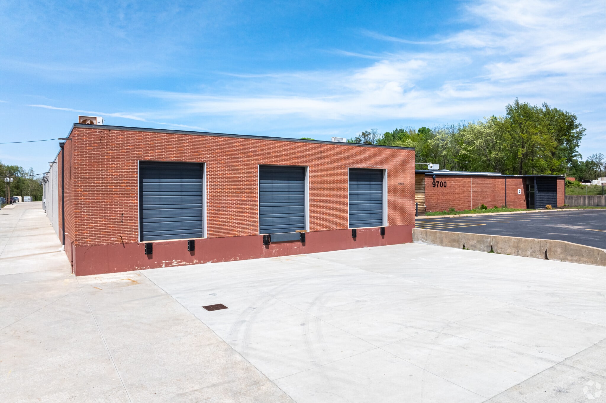 9700 E 56th St, Raytown, MO for lease Building Photo- Image 1 of 8