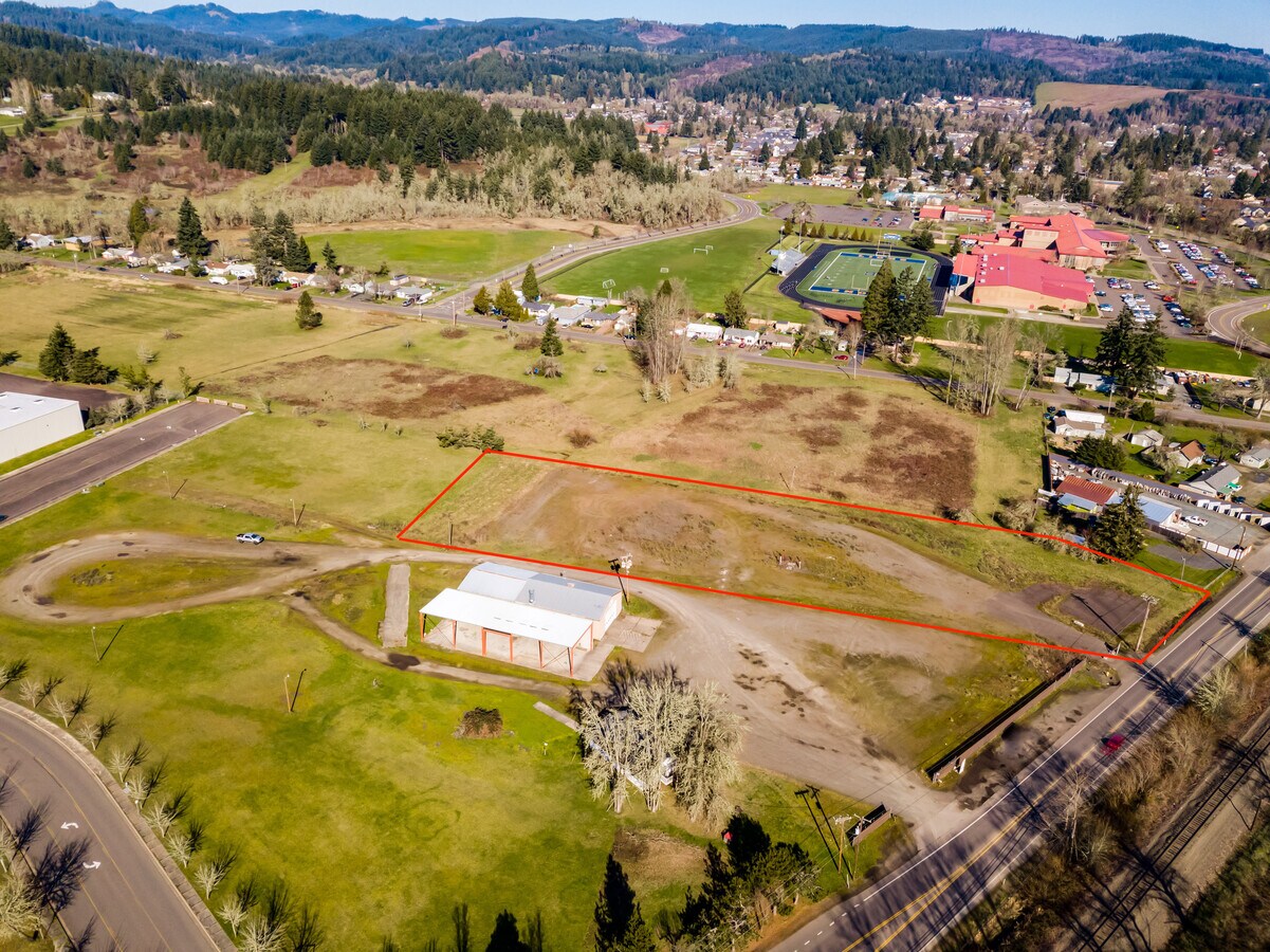 2045 Highway 99, Cottage Grove, OR 97424