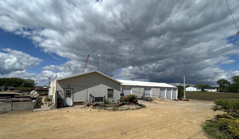 16578 267th St, Long Grove, IA for sale - Primary Photo - Image 1 of 1