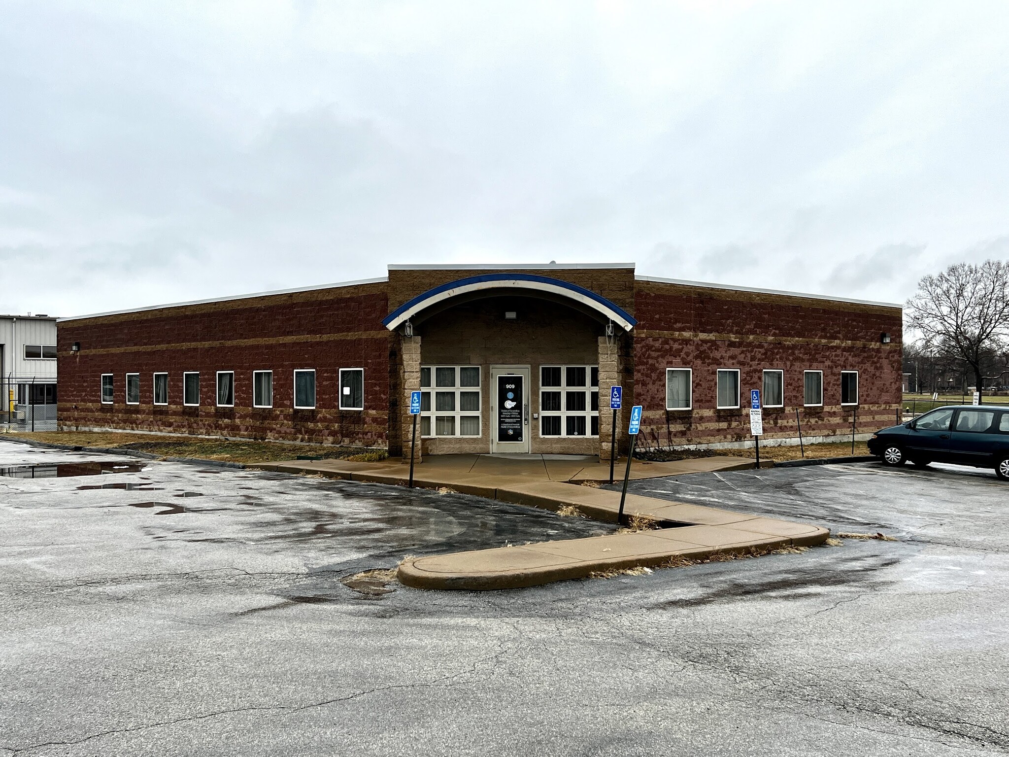 909 N 14th St, Saint Louis, MO for lease Building Photo- Image 1 of 12