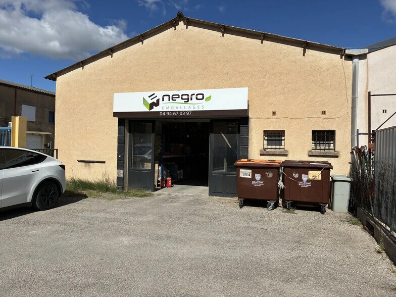 Industrial in Draguignan for lease - Building Photo - Image 1 of 2
