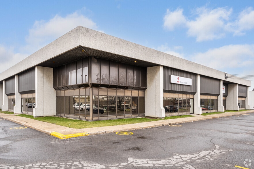 3400-3420 Rue Griffith, Montréal, QC for lease - Building Photo - Image 1 of 6