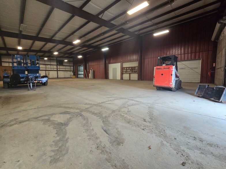 14 Park Dr, Franklin, NJ for lease - Building Photo - Image 3 of 34