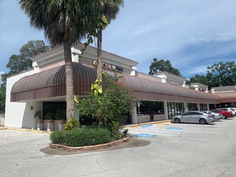 910-924 N Mcmullen Booth Rd, Clearwater, FL for lease - Building Photo - Image 3 of 5