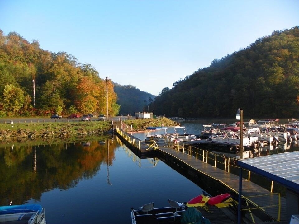 3123 Fishtrap Rd, Shelbiana, KY 41562