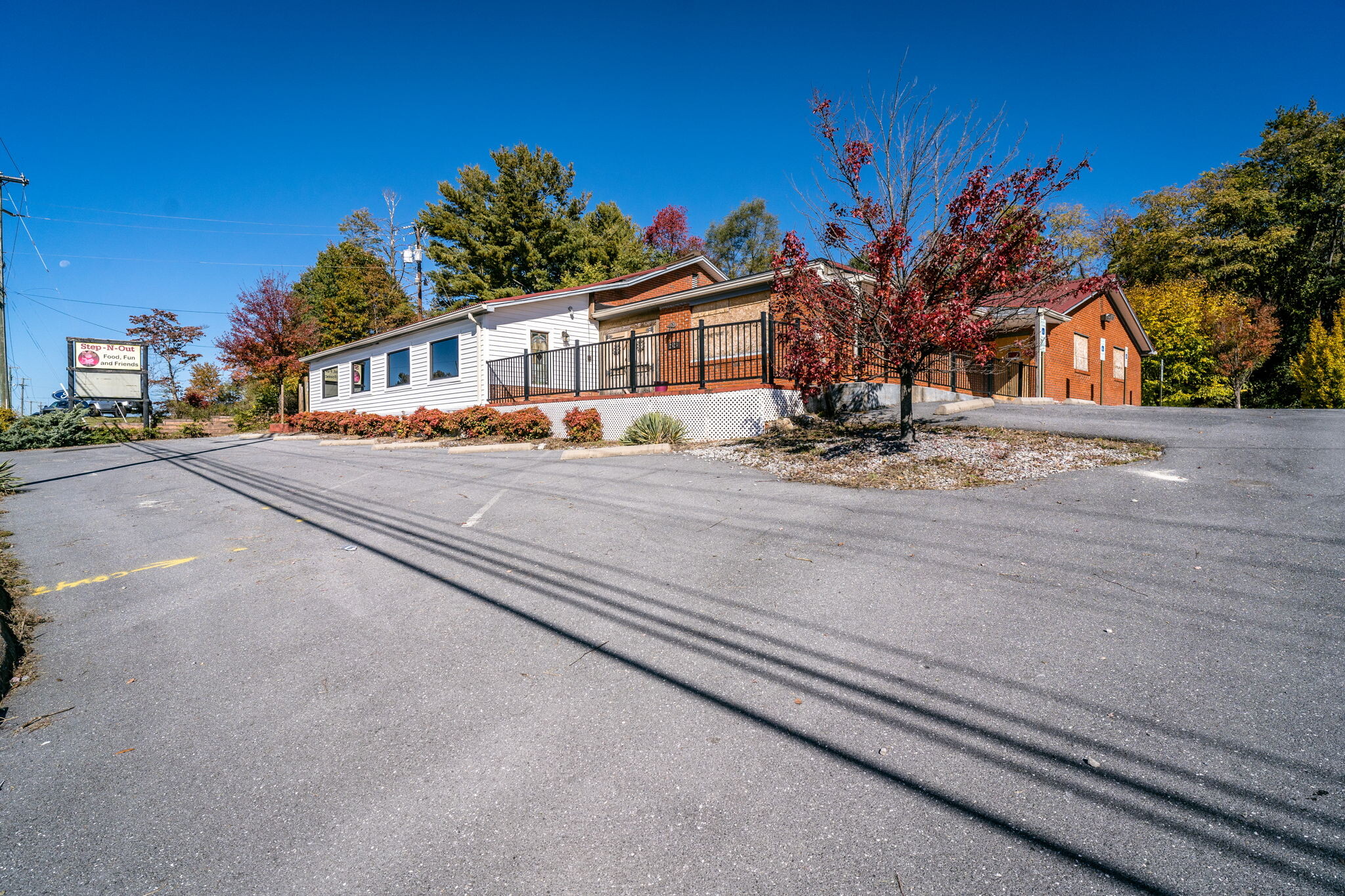 2323 W Main St, Waynesboro, VA for sale Building Photo- Image 1 of 48