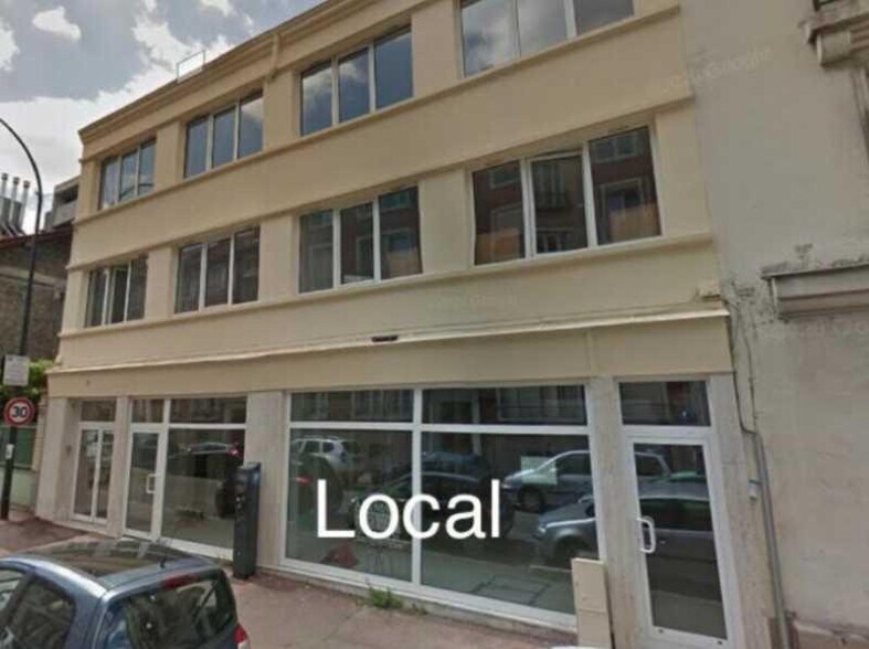 Office in Malakoff for lease - Building Photo - Image 1 of 17