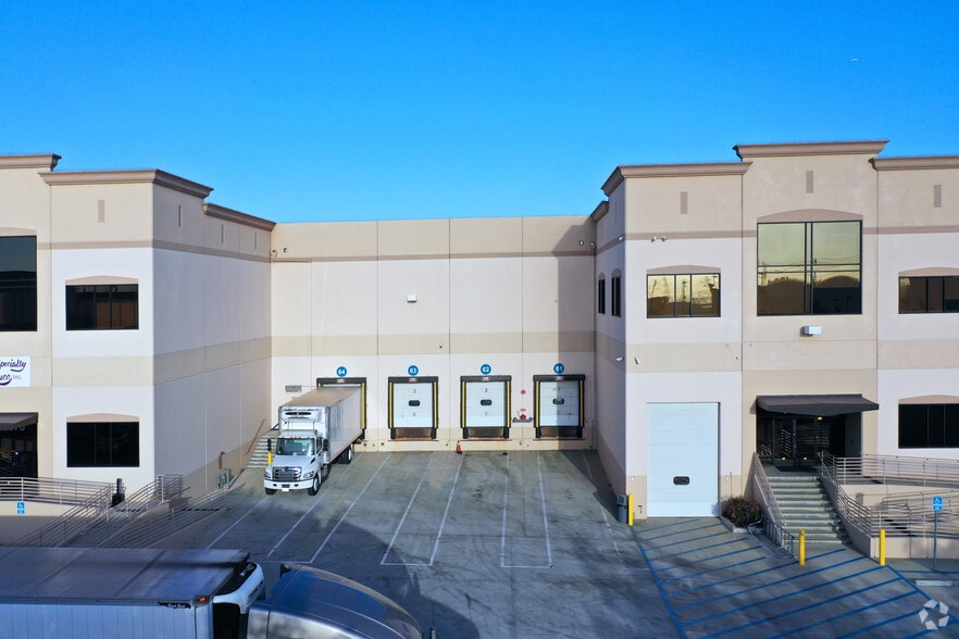 3000-3090 E Washington Blvd, Los Angeles, CA for lease - Building Photo - Image 3 of 32