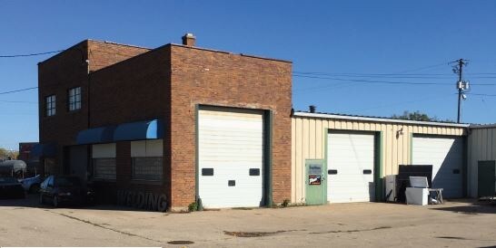 2822 Oregon St, Oshkosh, WI for sale Building Photo- Image 1 of 1