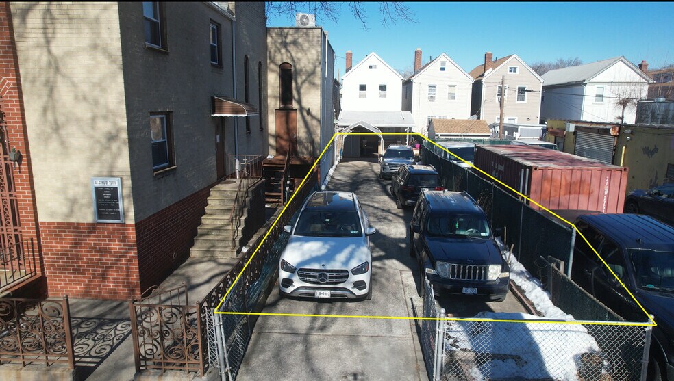 10433 Atlantic Ave, Richmond Hill, NY for sale - Primary Photo - Image 1 of 1