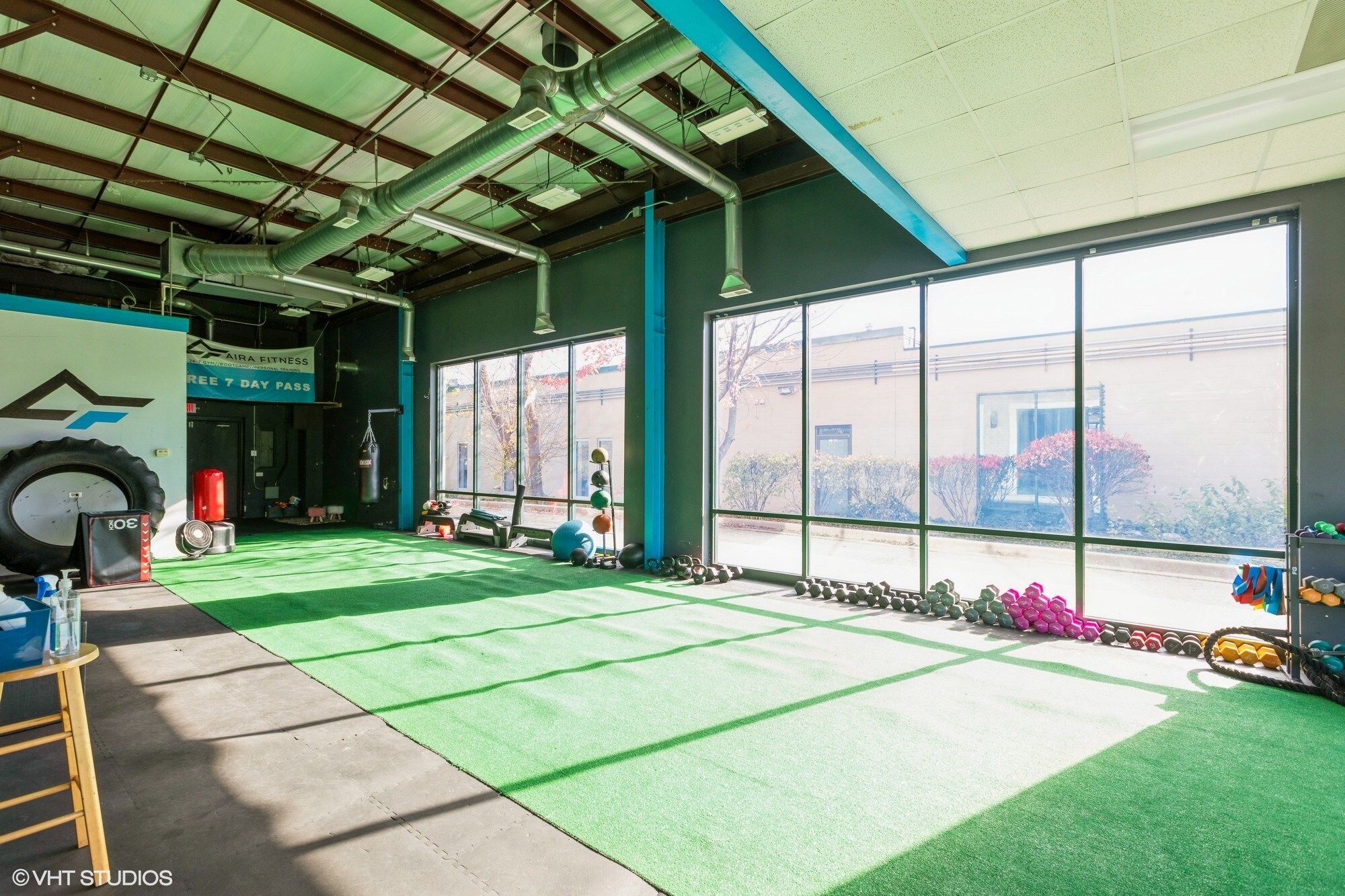 366-380 Bank Dr, Mchenry, IL for lease Interior Photo- Image 1 of 27