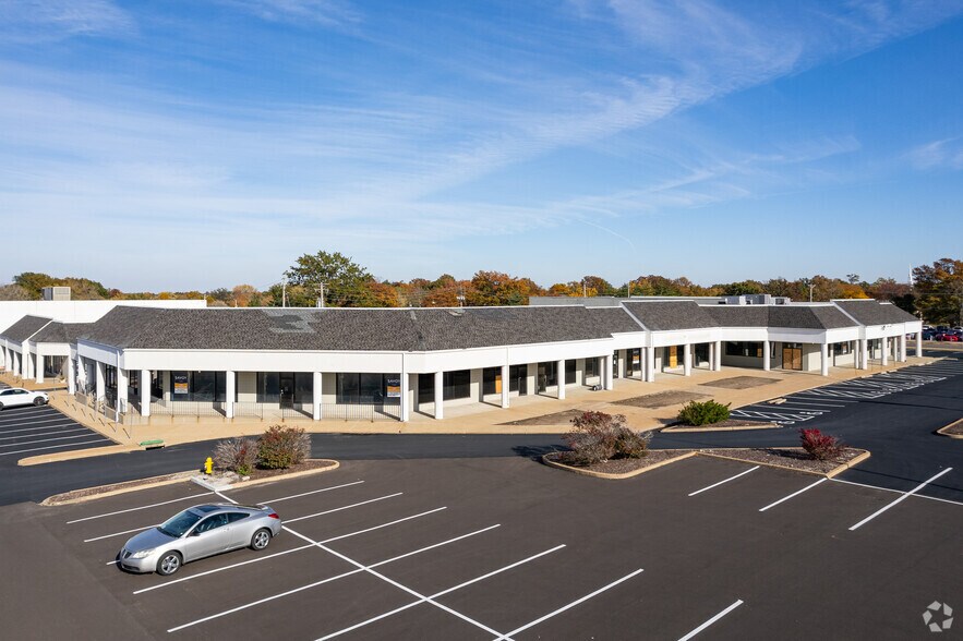 75717597 S Lindbergh Blvd, Saint Louis, MO 63125