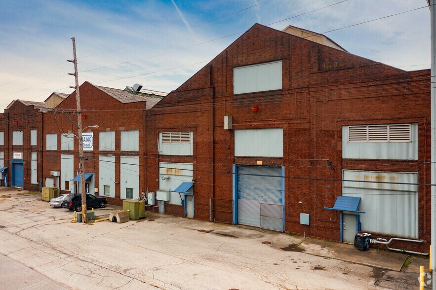 425 W 151st St, East Chicago, IN for sale - Primary Photo - Image 1 of 1