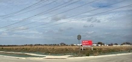 NEC Heritage Hills Pky & Wheatfield Dr, Venus, TX for sale - Building Photo - Image 2 of 3