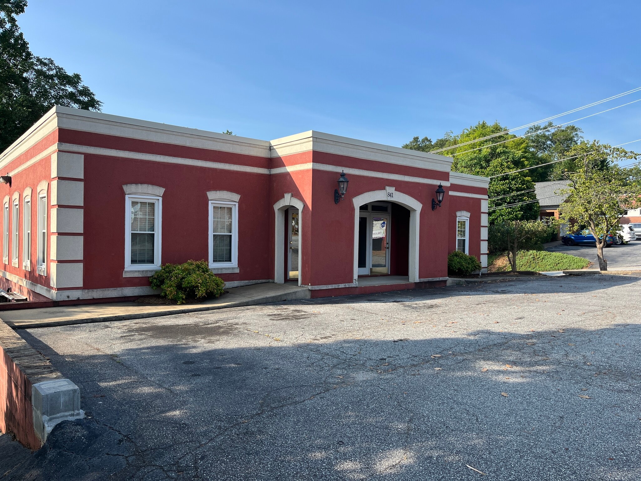 841 E Main St, Spartanburg, SC for lease Building Photo- Image 1 of 15