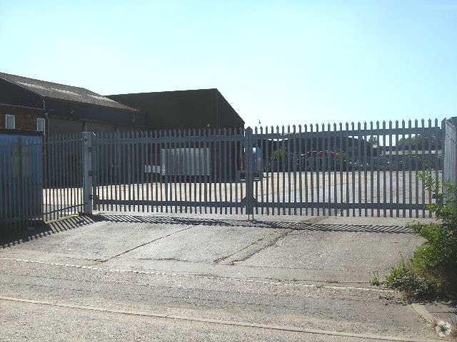 Archers Fields, Basildon for sale - Primary Photo - Image 1 of 1