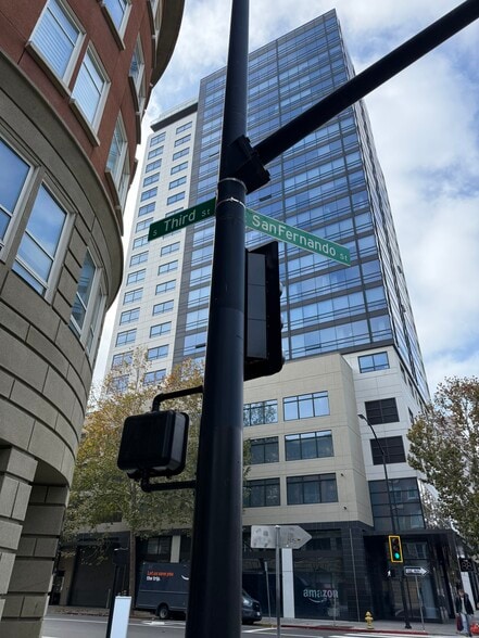 100-140 E San Fernando St, San Jose, CA for lease - Building Photo - Image 3 of 11