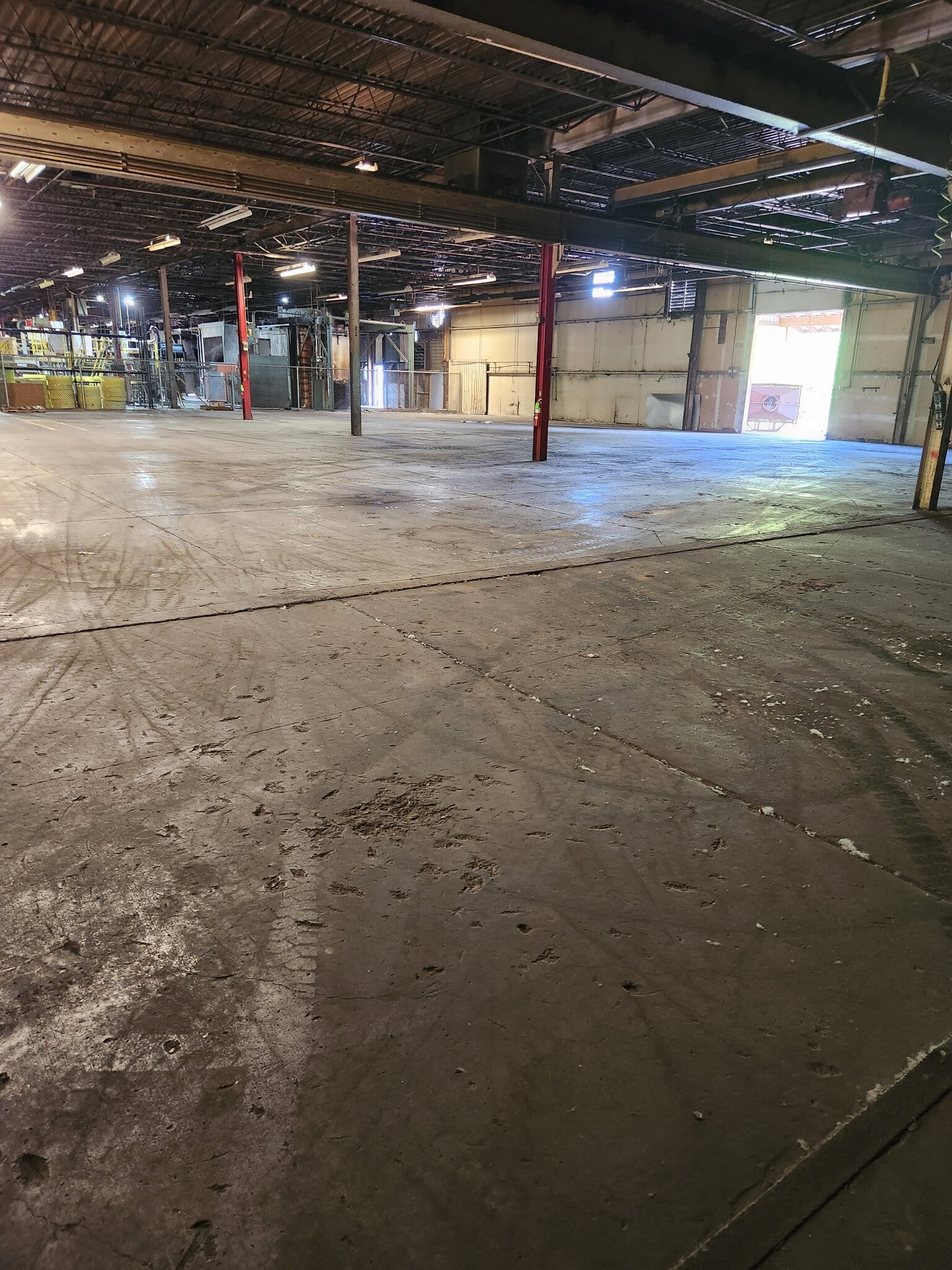 1401 Jacobson Ave, Ashland, OH for lease Interior Photo- Image 1 of 5