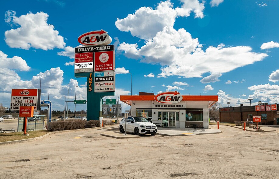 1875 Pembina Hwy, Winnipeg, MB for lease - Building Photo - Image 2 of 8