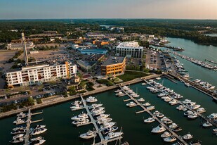 The Launch at Hingham Shipyard - Bar