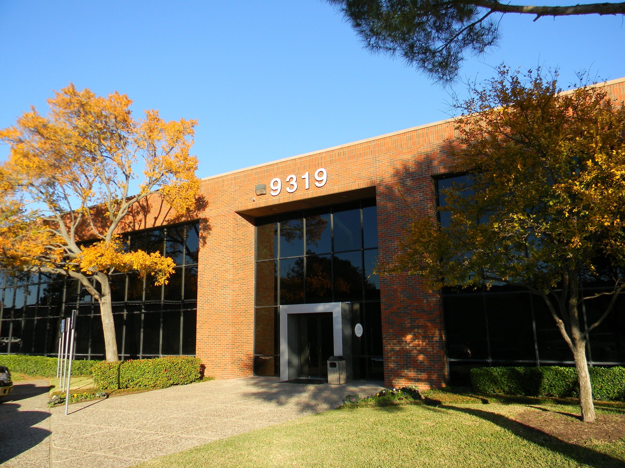 9319 Lyndon B Johnson Fwy, Dallas, TX for sale Building Photo- Image 1 of 1