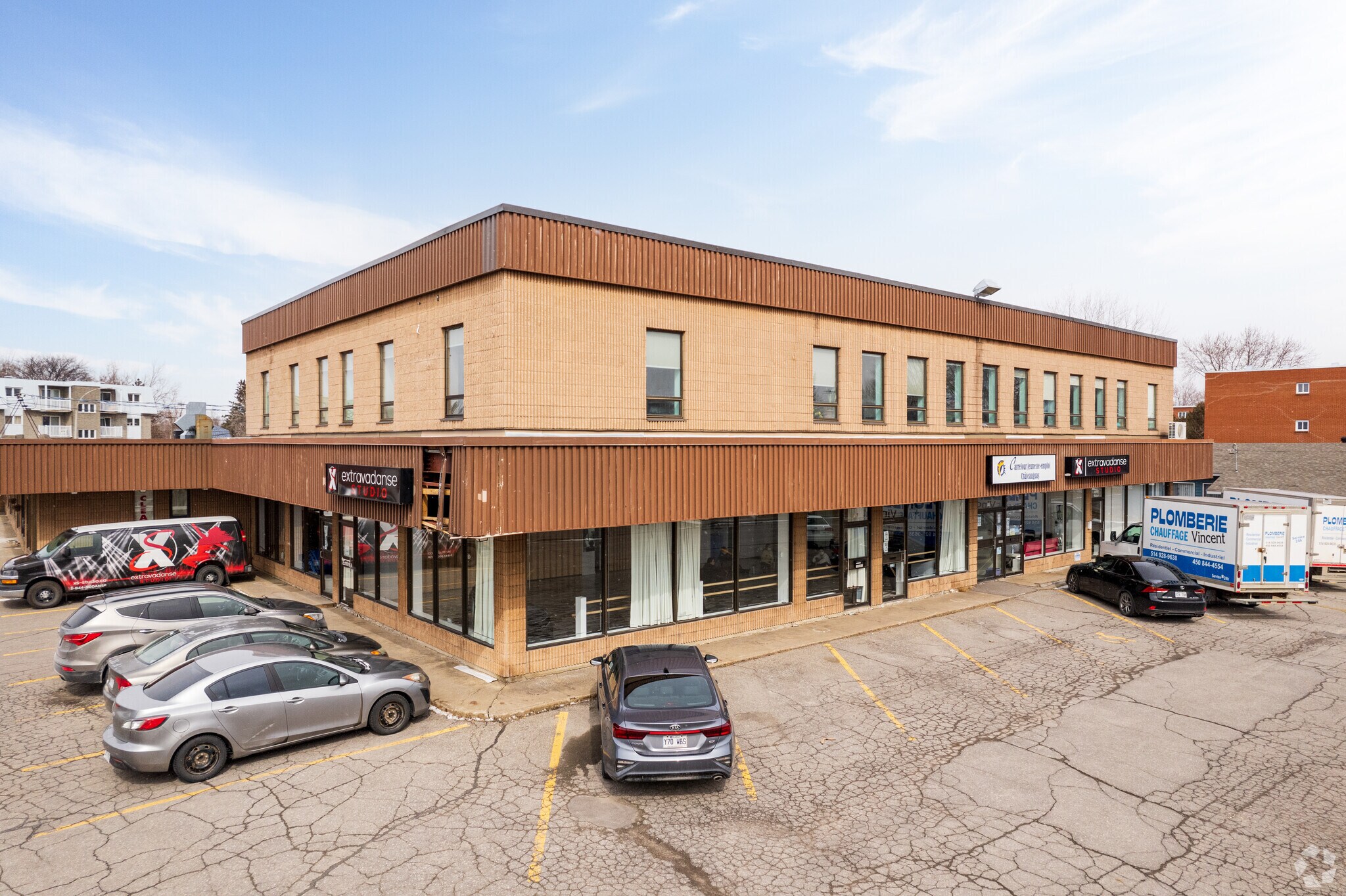 103-109 Rue Lauzon, Châteauguay, QC for lease Primary Photo- Image 1 of 6