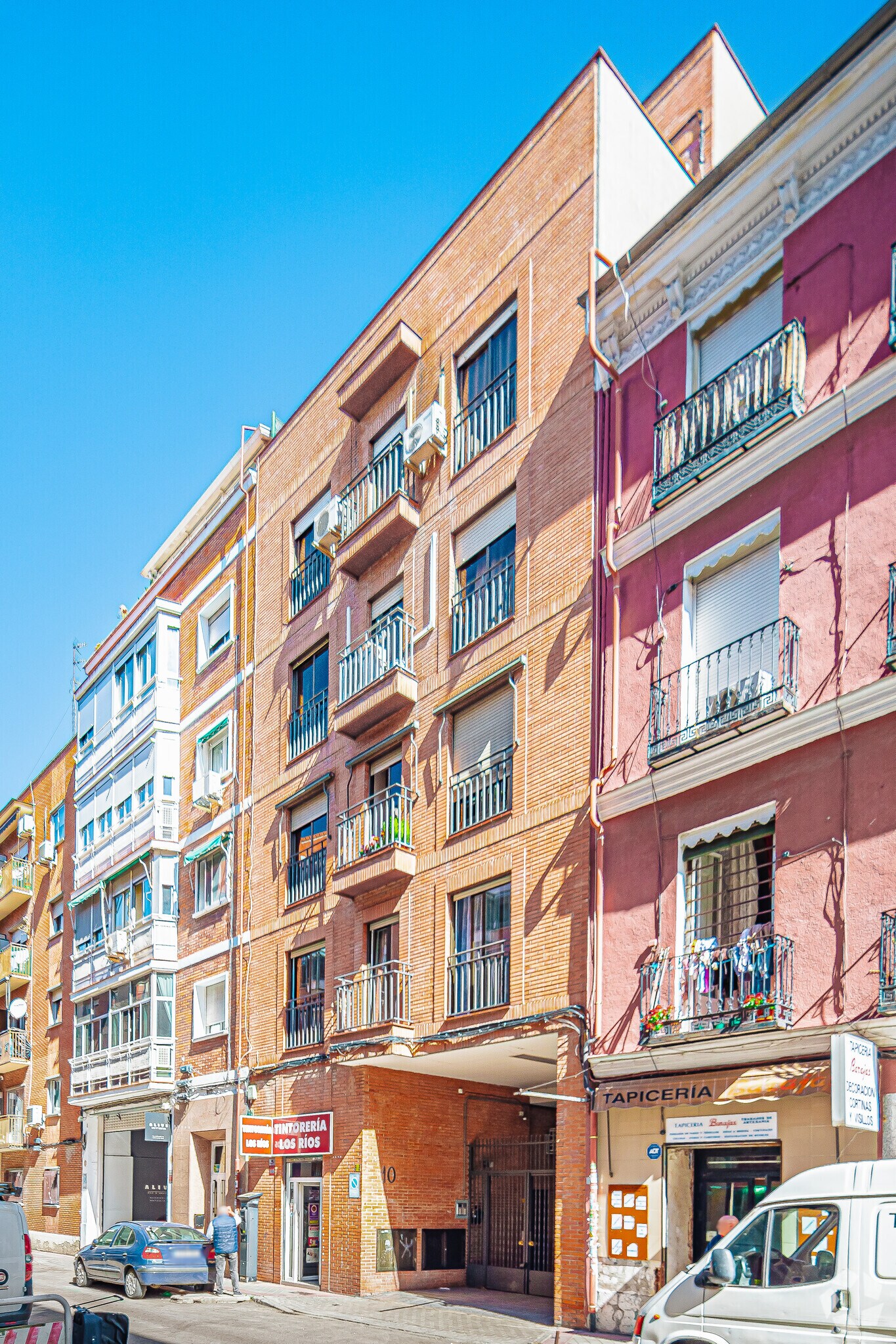 Retail in Madrid, Madrid for lease Primary Photo- Image 1 of 3