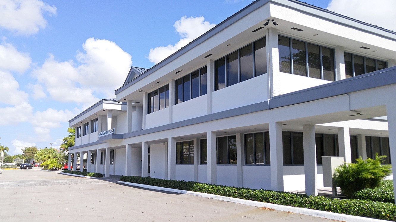 9250 Glades Rd, Boca Raton, FL for lease Primary Photo- Image 1 of 9