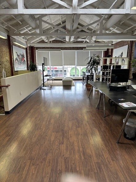 33-35 E Colorado Blvd, Pasadena, CA for lease - Interior Photo - Image 1 of 5