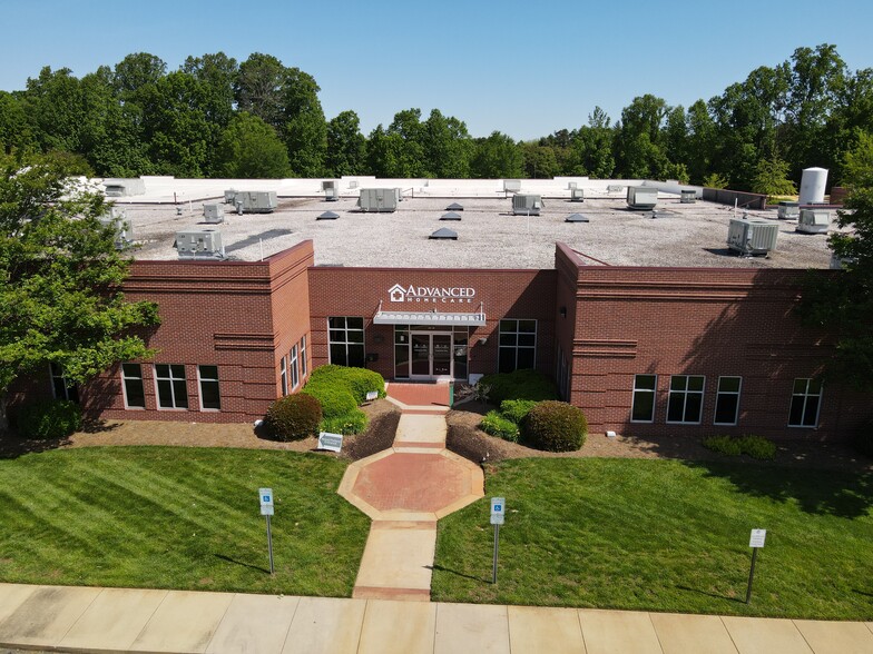 4001 Piedmont Pky, High Point, NC for sale - Building Photo - Image 1 of 1