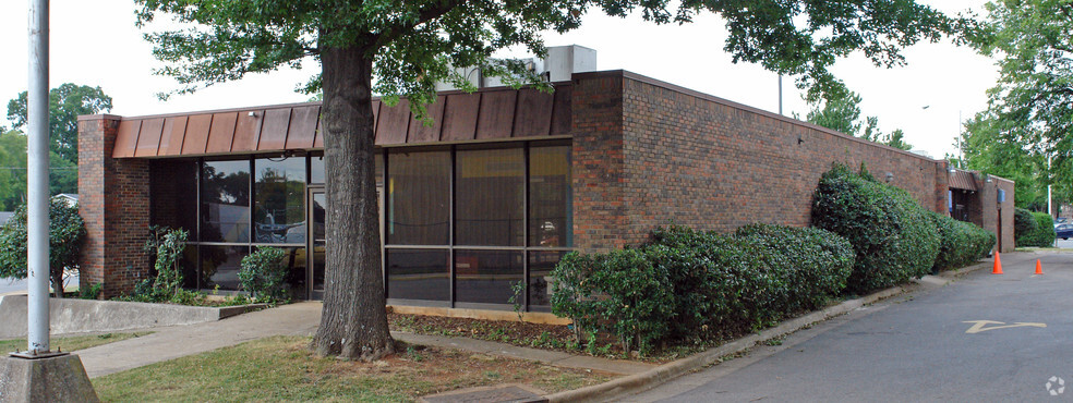 601 Monroe St, Huntsville, AL for lease - Building Photo - Image 2 of 6