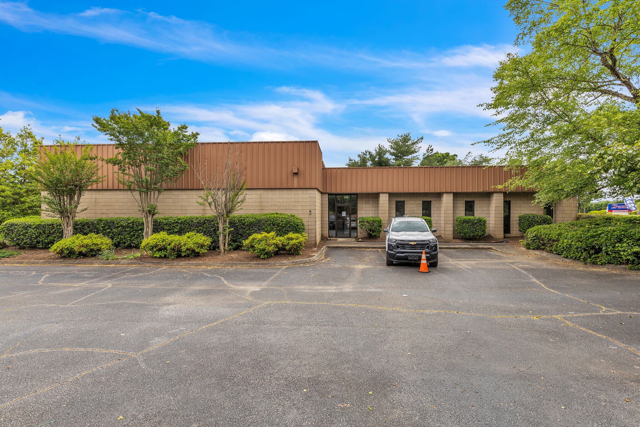 4 Progress Rd, Greenville, SC for lease Building Photo- Image 1 of 19