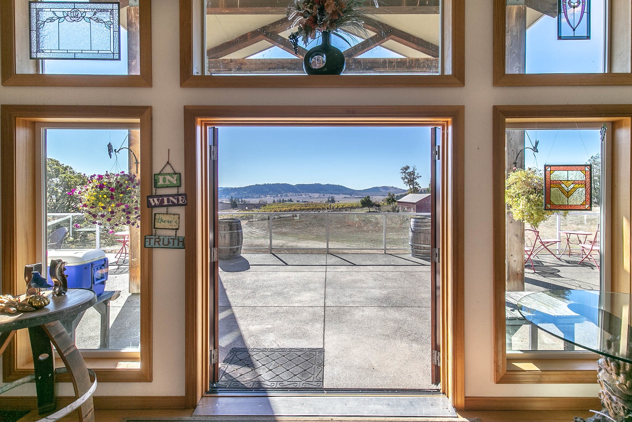 381 Hogan Rd, Oakland, OR for sale Primary Photo- Image 1 of 1