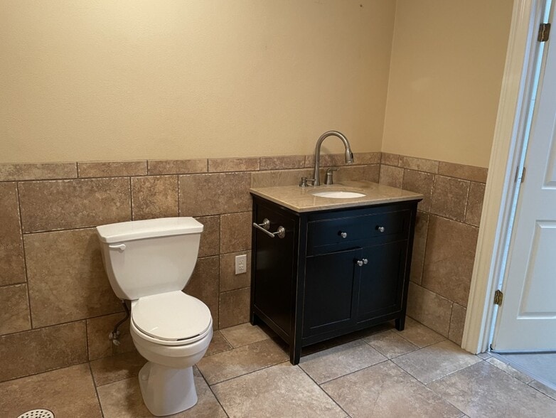 2914 Alta Ln, Peoria, IL for lease - Interior Photo - Image 3 of 10