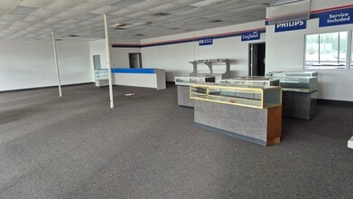 101-200 N Park Dr, Monticello, AR for lease Interior Photo- Image 2 of 2