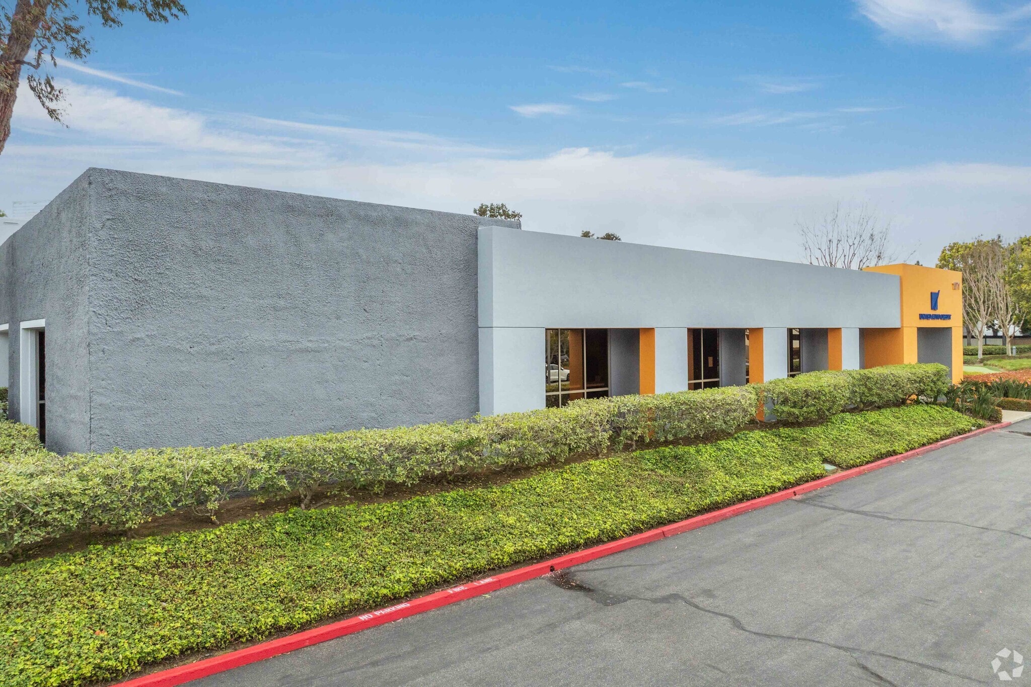 1071 Camelback St, Newport Beach, CA for lease Primary Photo- Image 1 of 6