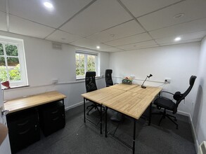 4 Acer Walk, Oxford for lease Interior Photo- Image 1 of 3