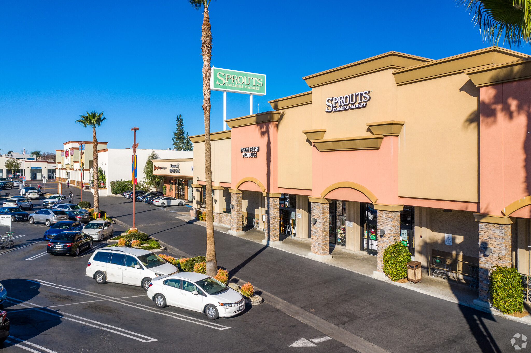 21777-21949 Ventura Blvd, Woodland Hills, CA for lease Building Photo- Image 1 of 6