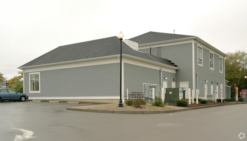 246 E Main St, Norton, MA for lease - Building Photo - Image 3 of 5