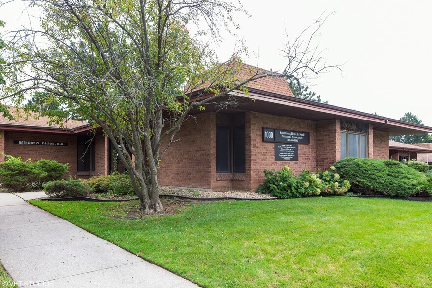 1000 Ravinia Pl, Orland Park, IL 60462
