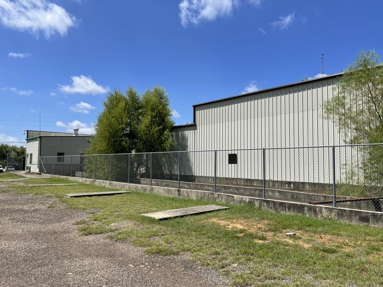 2721 E SH 31, Kilgore, TX for sale - Building Photo - Image 3 of 9