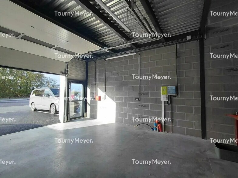 Flex in Basse-Goulaine for lease - Interior Photo - Image 3 of 14