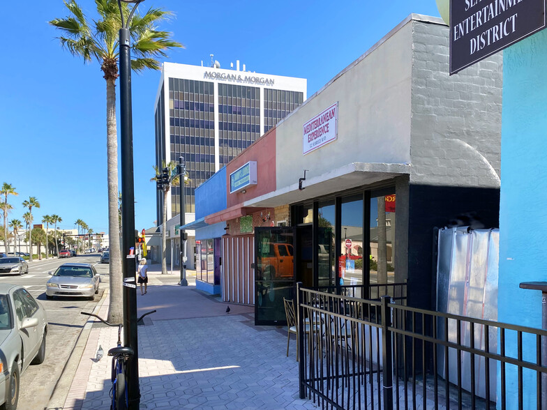 322-326 Seabreeze Blvd, Daytona Beach, FL for sale - Building Photo - Image 1 of 1