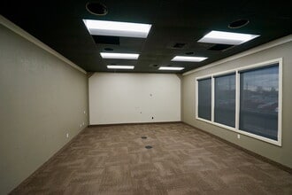 105 S 6th St, Sunnyside, WA for lease Building Photo- Image 2 of 7