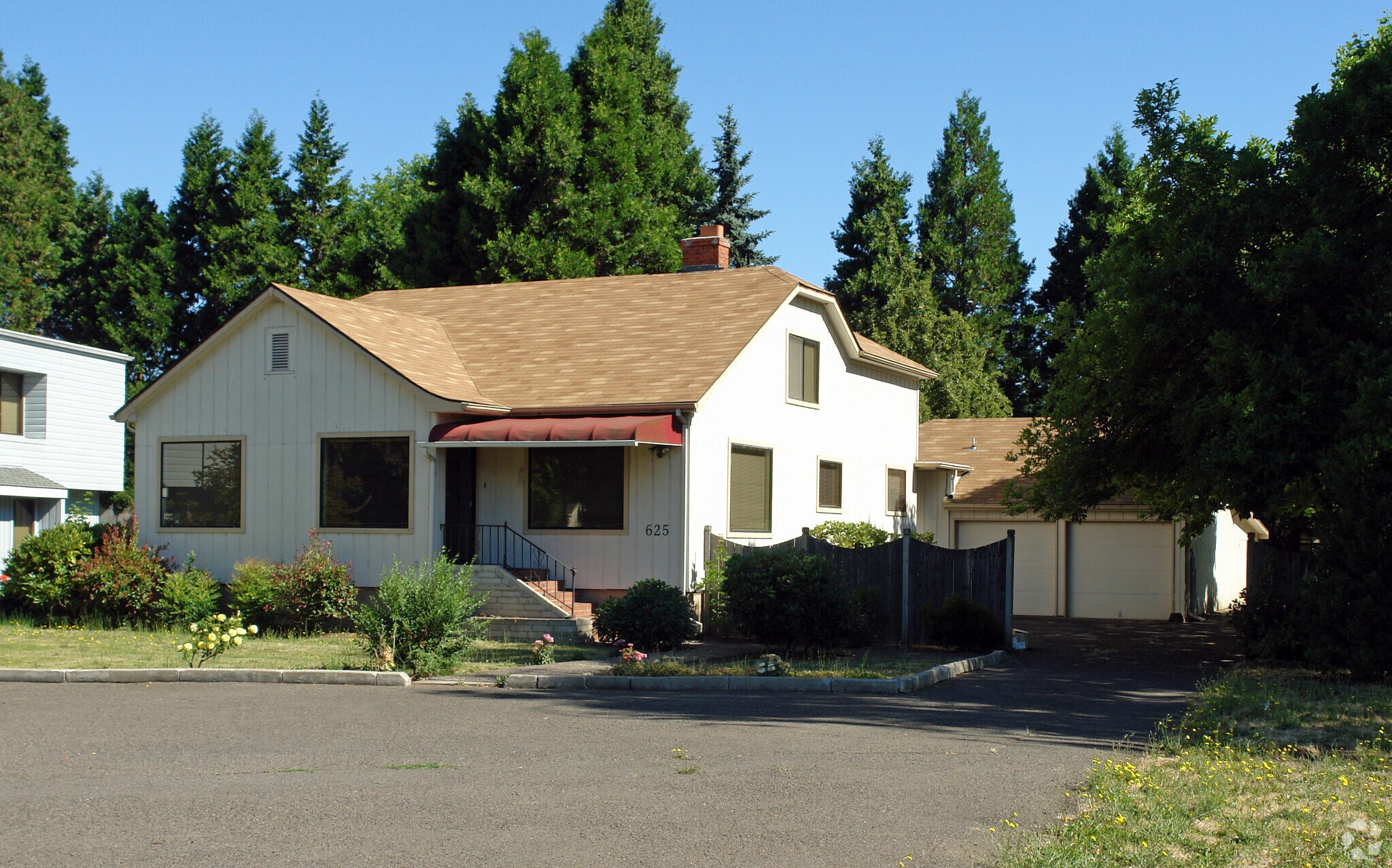625 Country Club Rd, Eugene, OR for sale Primary Photo- Image 1 of 1
