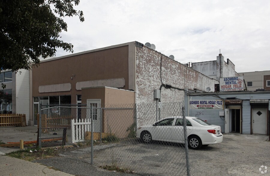 43 Main St, Hempstead, NY for lease - Building Photo - Image 2 of 30