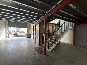 8 Teamster Cl, Tuggerah for lease Interior Photo- Image 2 of 3
