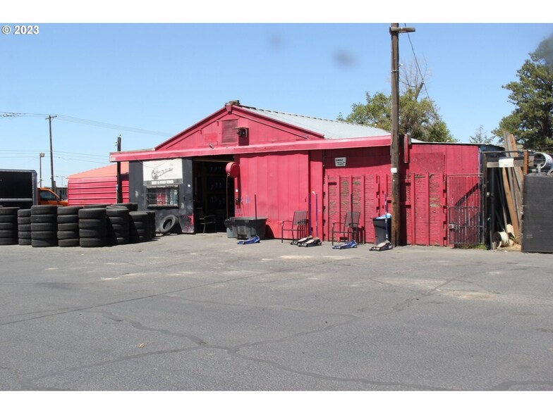 80563 U.S. 395, Hermiston, OR for sale - Primary Photo - Image 1 of 1